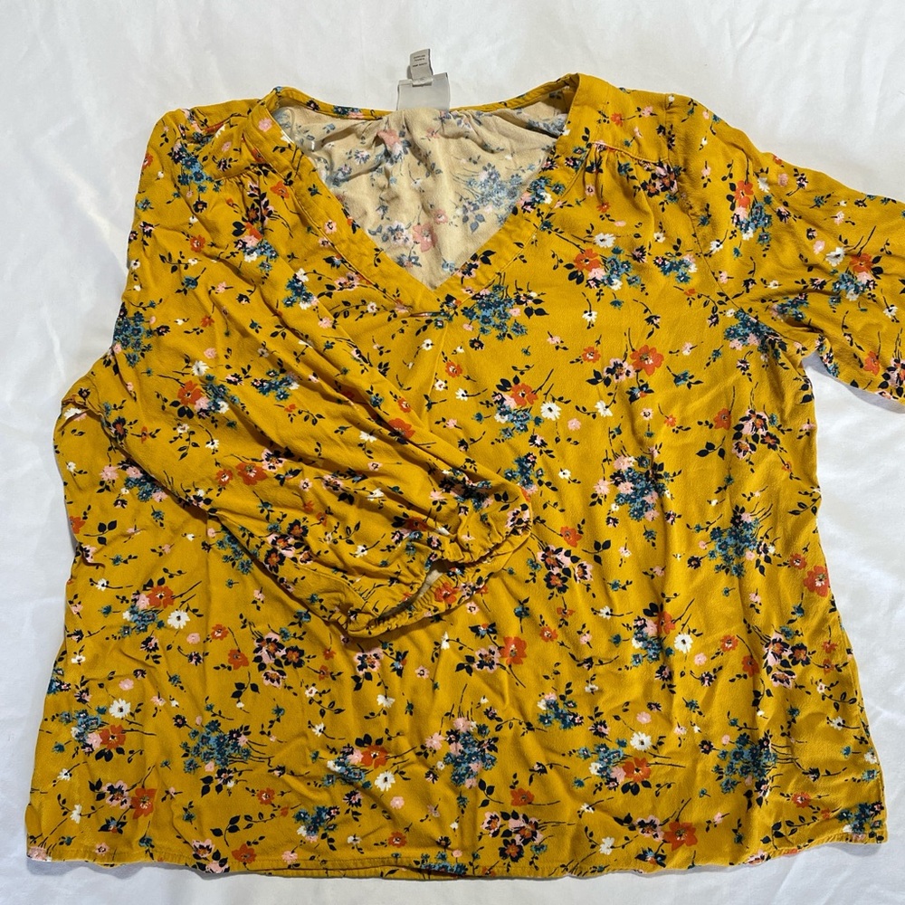 St. John's Bay Yellow Ruched 3/4 Sleeve Blouse